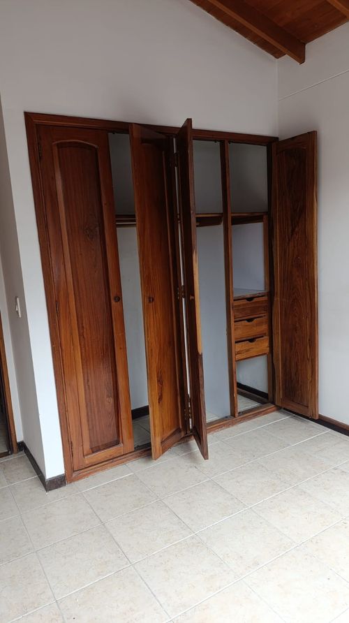 Casa de 5 alcobas en venta en La Mota, Medellín, 142 m² · foto 13 de 24