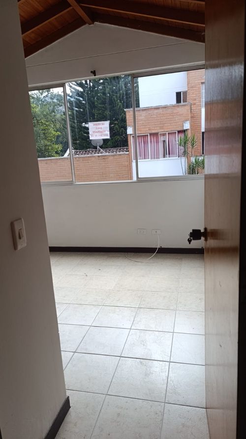 Casa de 5 alcobas en venta en La Mota, Medellín, 142 m² · foto 11 de 24