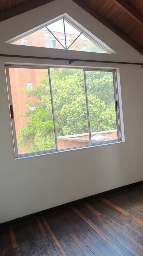 Casa de 5 alcobas en venta en La Mota, Medellín, 142 m² · foto 9 de 24
