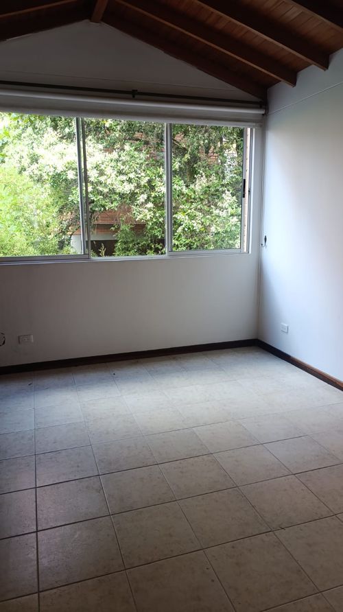 Casa de 5 alcobas en venta en La Mota, Medellín, 142 m² · foto 8 de 24