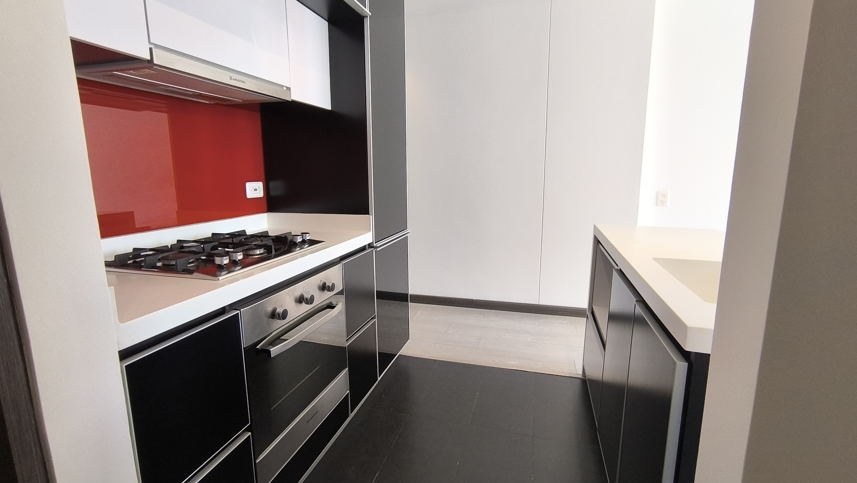 Apartamento en arriendo en Santa Barbara, Bogotá · foto 7 de 16