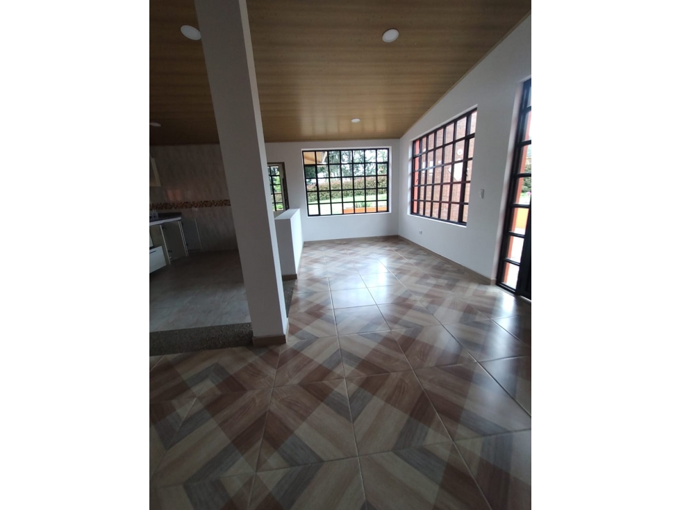 Casa en arriendo en El Hato, La Calera · foto 3 de 24