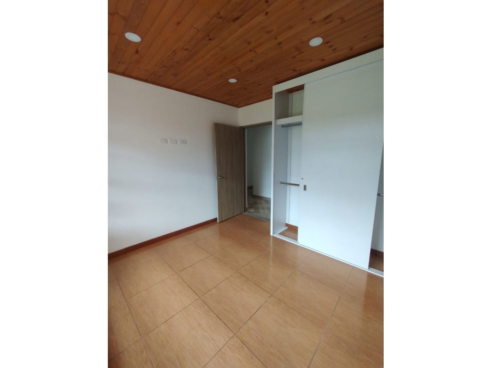 Casa en arriendo en El Hato, La Calera · foto 14 de 24