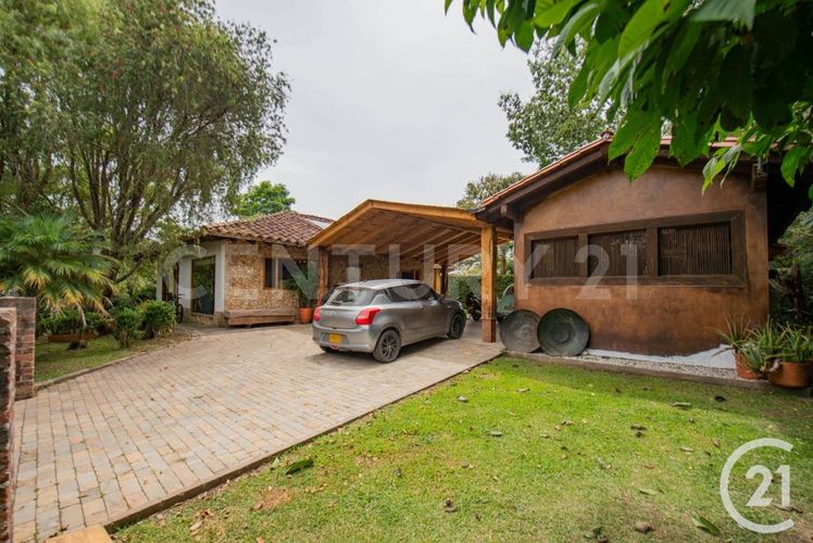 Casa de 4 alcobas en venta en Llano Grande, Rionegro, 304 m² · foto 3 de 23