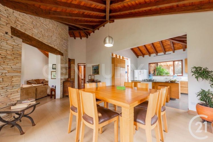 Casa de 4 alcobas en venta en Llano Grande, Rionegro, 304 m² · foto 4 de 23