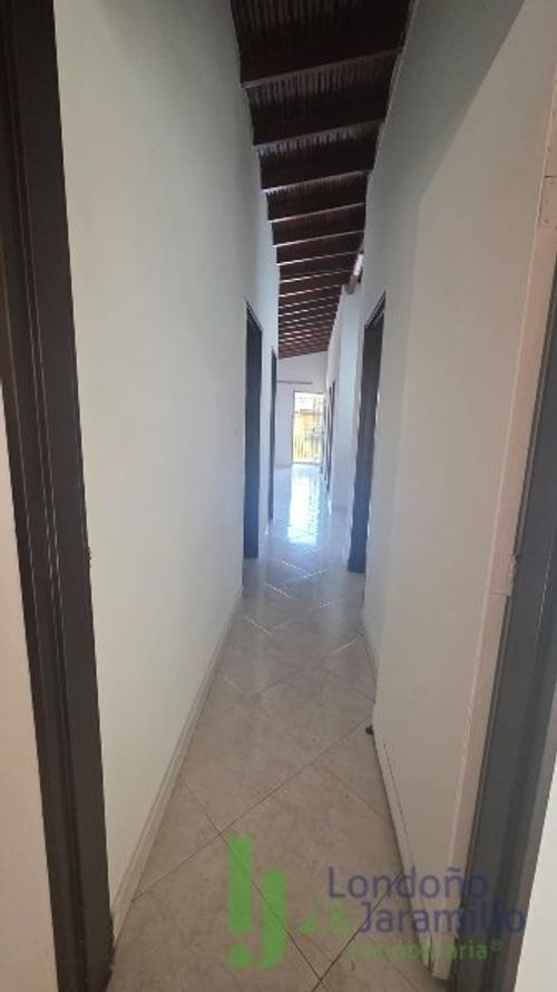 Casa de 5 alcobas en venta en Alcala, Envigado, 120 m² · foto 2 de 20