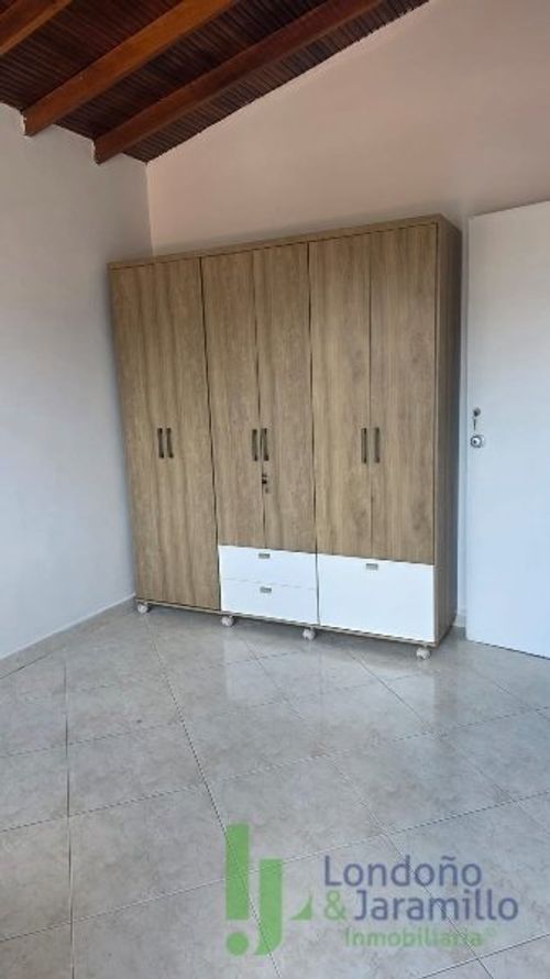 Casa de 5 alcobas en venta en Alcala, Envigado, 120 m² · foto 19 de 20