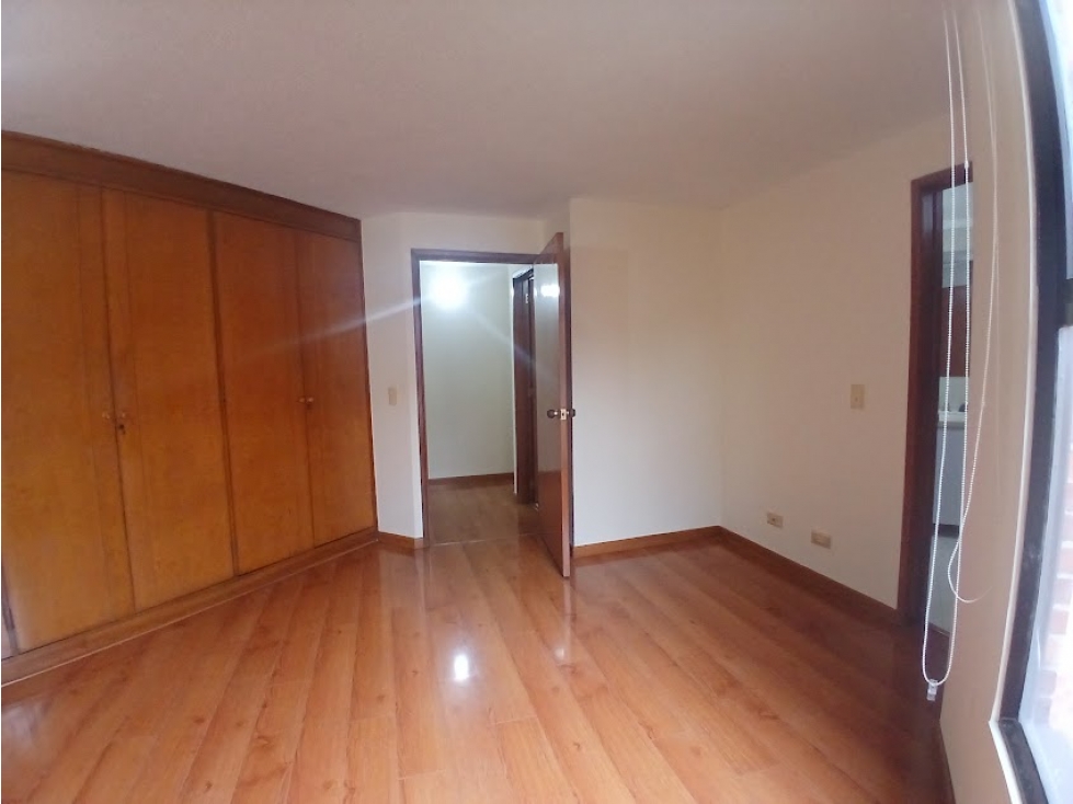 Apartamento en venta en Las Villas, Bogotá · foto 9 de 18