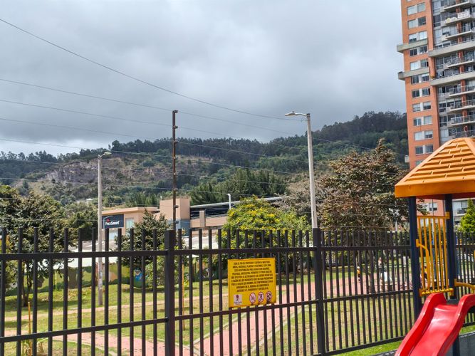 Apartamento de 3 alcobas en venta en Santa Teresa, Bogotá, 75 m² · foto 23 de 24