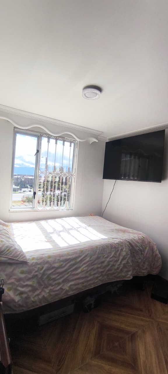Apartamento en venta en Ismael Perdomo, Bogotá · foto 3 de 14