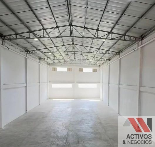 Bodega en arriendo en La Tablaza, La Estrella, 803 m² · foto 2 de 9