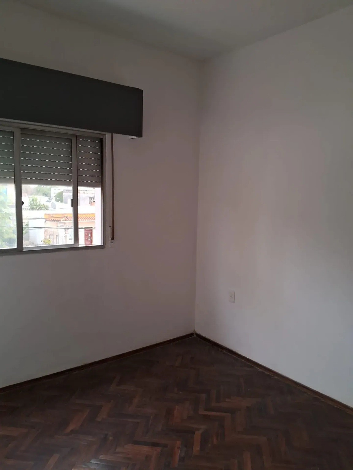 ALQUILER EN MALVIN DE 2 DORMITORIOS, POR ESCALERA, LUMINOSO, SIN GASTOS COMUNES
