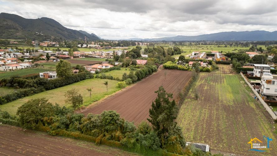 Lote en venta en Parcelas, Cota, 6400 m² · foto 3 de 4