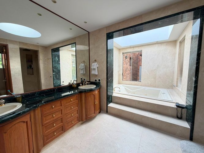 Apartamento de 3 alcobas en venta en Usaquen, Bogotá, 523 m² · foto 16 de 24