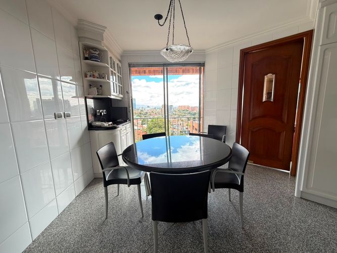 Apartamento de 3 alcobas en venta en Usaquen, Bogotá, 523 m² · foto 9 de 24