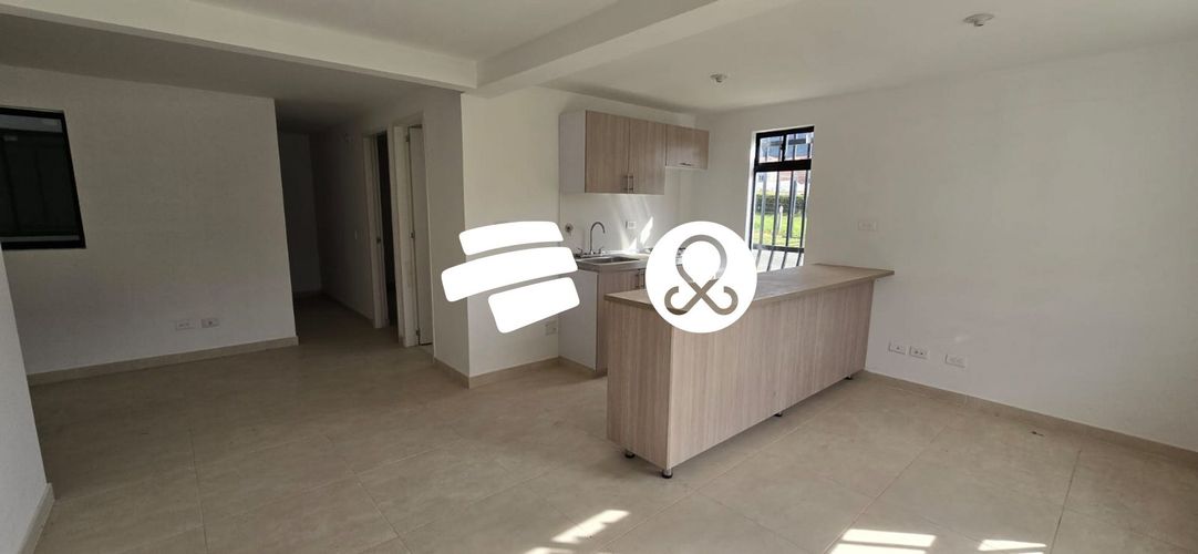 Casa de 3 alcobas en venta en El Carmen De Viboral, El Carmen de Viboral, 56 m² · foto 2 de 14