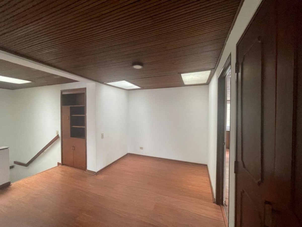 Casa en venta en Lagos De Cordoba, Bogotá · foto 7 de 16