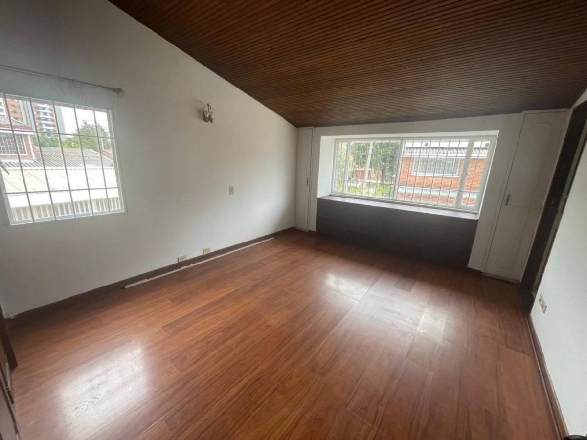 Casa en venta en Lagos De Cordoba, Bogotá · foto 10 de 16