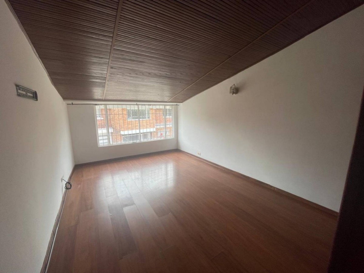 Casa en venta en Lagos De Cordoba, Bogotá · foto 13 de 16