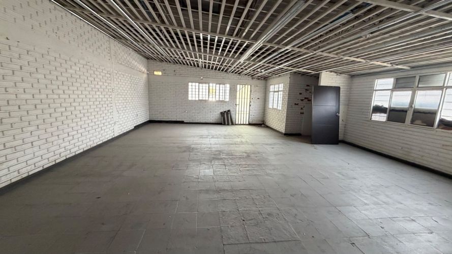 Bodega en arriendo en Troncal, Cali, 200 m² · foto 3 de 9