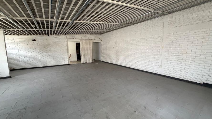 Bodega en arriendo en Troncal, Cali, 200 m² · foto 4 de 9