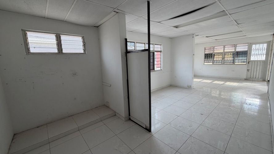 Bodega en arriendo en Troncal, Cali, 200 m² · foto 5 de 9