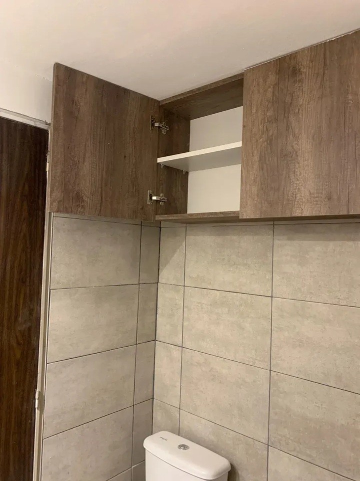 ALQUILER EN EL CENTRO, MONO AMBIENTE EN PISO 5 AL FRENTE, AIRE ACONDICIONADO, SEGURIDAD DIURNA · Foto 6