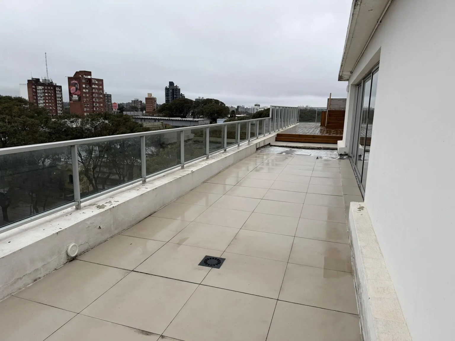 ALQUILER EN MALVIN DE 2 DORMITORIOS, TERRAZAS, GARAJE INCLUIDO, SUM, SOLARIUM, GYM, PISCINA · Foto 12