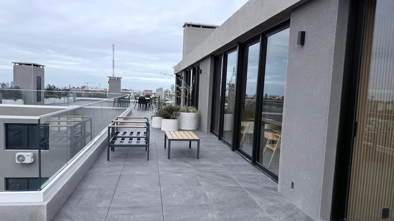 ALQUILER EN LA BLANQUEADA DE 1 DORMITORIO, PISO 10, BALCON, SEGURIDAD, PISCINA, SOLARIUM, LAVADERO ETC · Foto 12