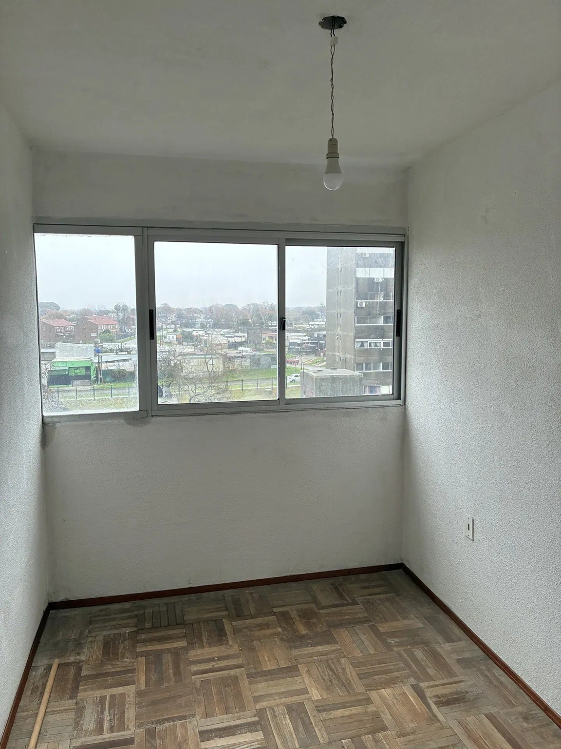 ALQUILER EN EUSKALERRIA ZONA MALVIN NORTE, 2 DORMITORIOS, PISO 6 AL FRENTE, COMPLEJO CERRADO, ESTACIONAMIENTO