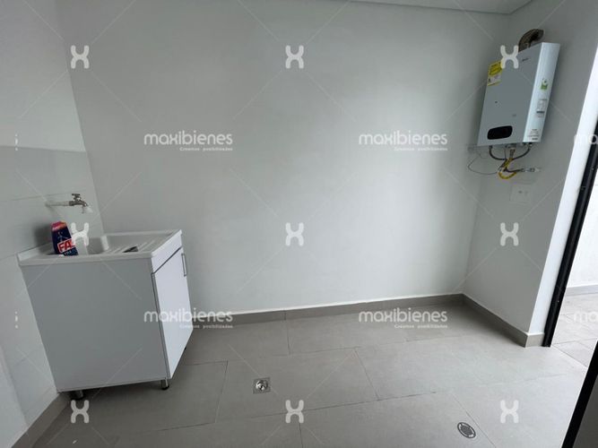 Apartamento de 3 alcobas en venta en La Ceja, 140 m² · foto 18 de 24