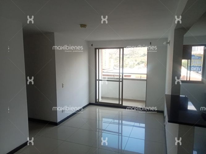 Apartamento de 3 alcobas en venta en Niquia, Bello, 66 m² · foto 9 de 13