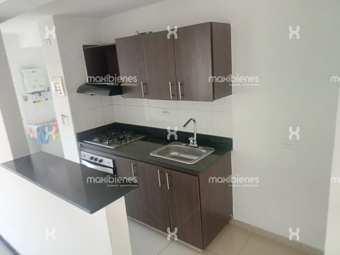 Apartamento de 3 alcobas en venta en Niquia, Bello, 66 m² · foto 12 de 13