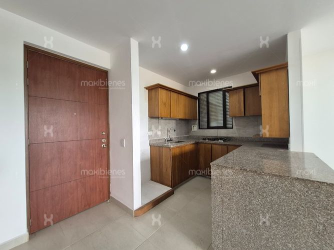 Apartamento de 2 alcobas en venta en La Milagrosa, La Ceja, 68 m² · foto 2 de 19