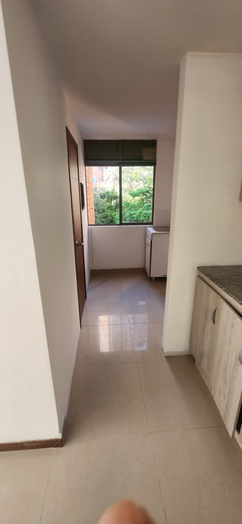 Apartamento de 3 alcobas en arriendo en El Tesoro, Medellín, 112 m² · foto 3 de 18