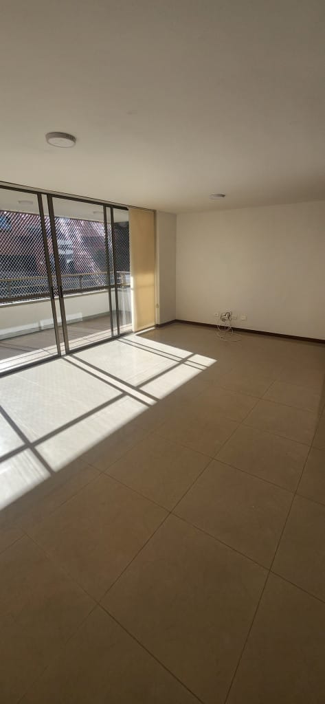 Apartamento de 3 alcobas en arriendo en El Tesoro, Medellín, 112 m² · foto 7 de 18
