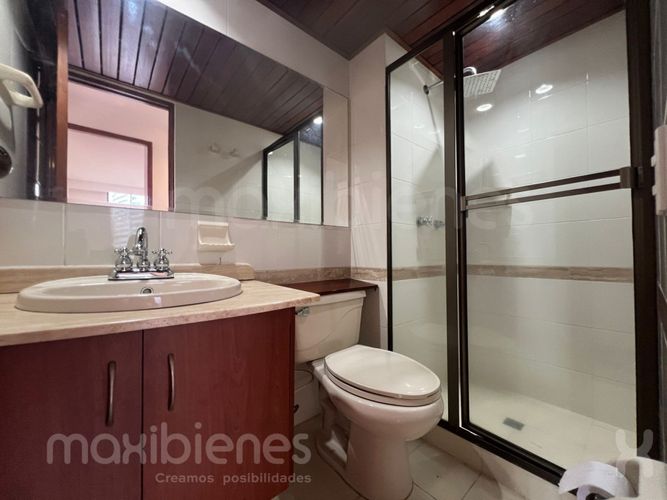 Apartamento de 2 alcobas en arriendo en Patio Bonito, Medellín, 60 m² · foto 2 de 15