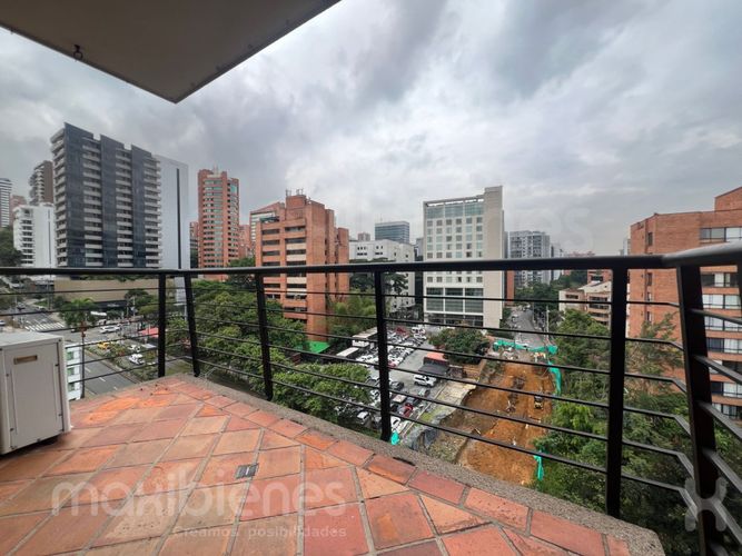 Apartamento de 2 alcobas en arriendo en Patio Bonito, Medellín, 60 m² · foto 3 de 15