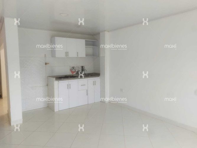 Apartamento de 2 alcobas en arriendo en Villa Del Rio, Apartado, 90 m² · foto 10 de 13