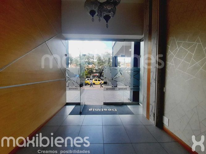 Local en arriendo en Colombia, Medellín, 142 m² · foto 2 de 19