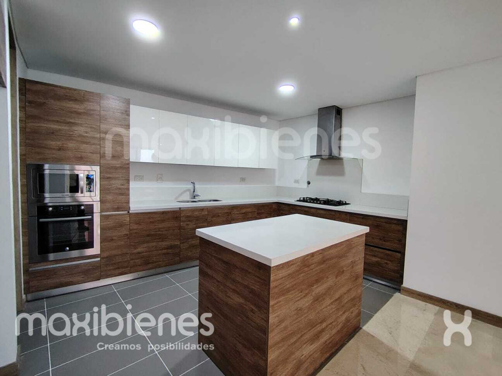 Apartamento en arriendo en Laureles, Medellín · foto 2 de 24