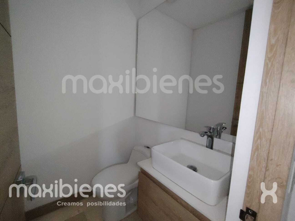Apartamento en arriendo en Laureles, Medellín · foto 4 de 24