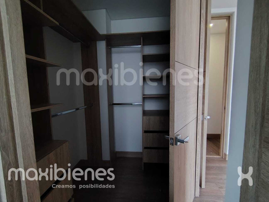 Apartamento en arriendo en Laureles, Medellín · foto 7 de 24
