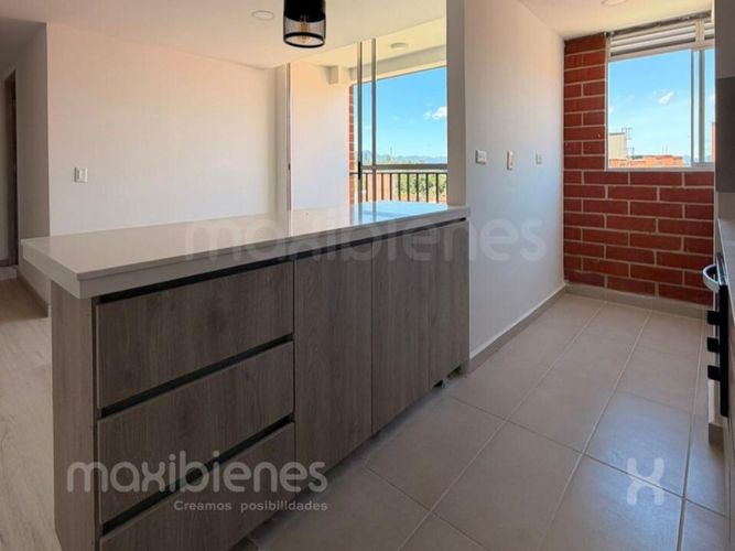 Apartamento de 2 alcobas en venta en Ub. Ojo De Agua, Rionegro, 54 m² · foto 2 de 12