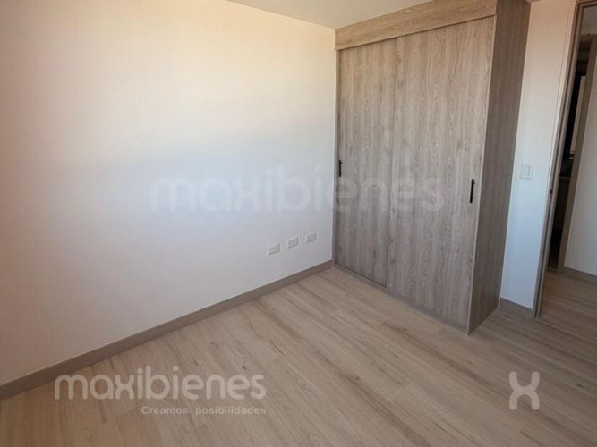 Apartamento de 2 alcobas en venta en Ub. Ojo De Agua, Rionegro, 54 m² · foto 3 de 12