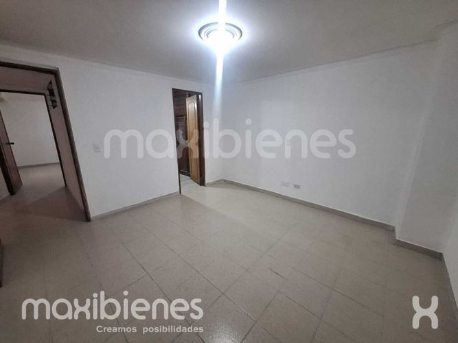 Casa de 3 alcobas en venta en Los Naranjos, Envigado, 142 m² · foto 6 de 16