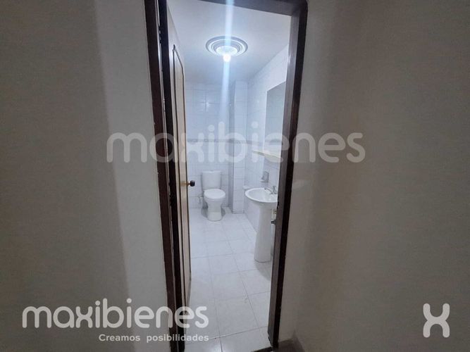 Casa de 3 alcobas en venta en Los Naranjos, Envigado, 142 m² · foto 13 de 16