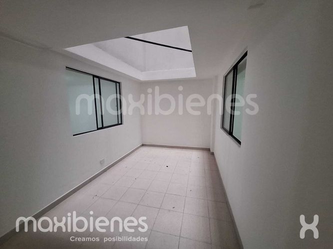 Casa de 3 alcobas en venta en Los Naranjos, Envigado, 142 m² · foto 15 de 16
