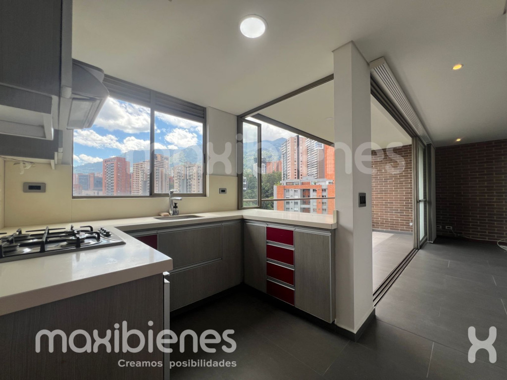Apartaestudio en Arriendo en Los Balsos, Medellín