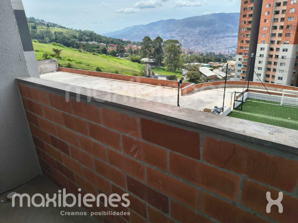 Apartamento en venta en Pajarito, Medellín · foto 3 de 7